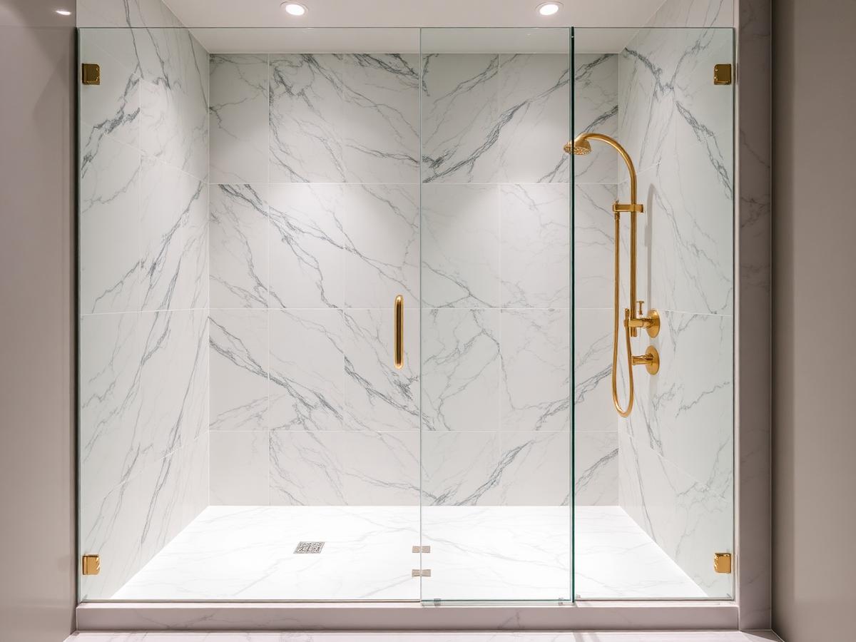 Bathroom & Shower